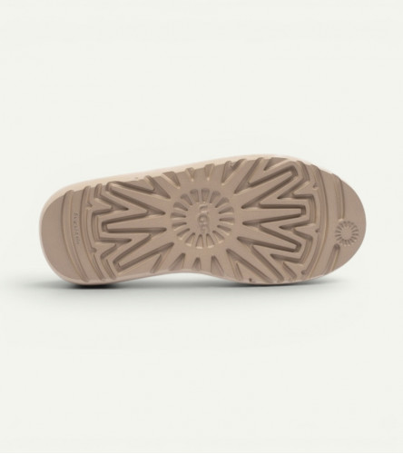 UGG Goldenstar Clog - Sand