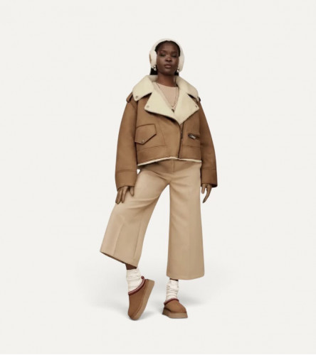 UGG Tazz Platform - Love '25