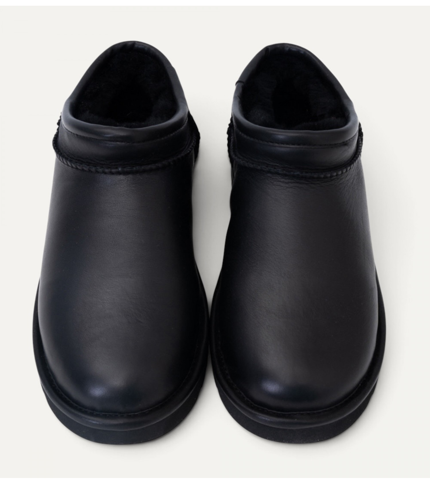 UGG Ultra Mini Tasman Leather - Black
